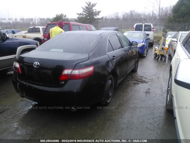 4T1BK46K77U037578 - 2007 TOYOTA CAMRY NEW GENERAT LE/XLE/SE BLACK photo 4