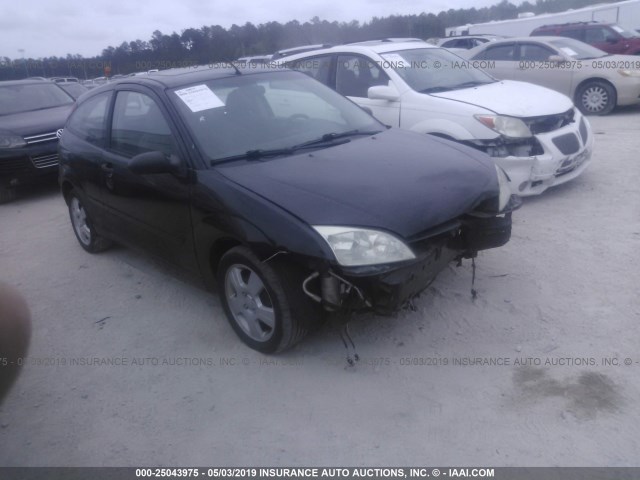 3FAFP31N55R128961 - 2005 FORD FOCUS ZX3 BLACK photo 1