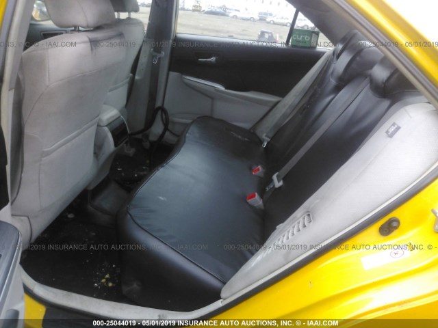 4T1BD1FK8EU131877 - 2014 TOYOTA CAMRY HYBRID/LE/XLE أصفر صورة 8