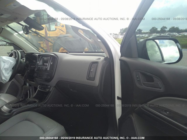 1GCHSBEA9G1395875 - 2016 CHEVROLET COLORADO WHITE photo 5