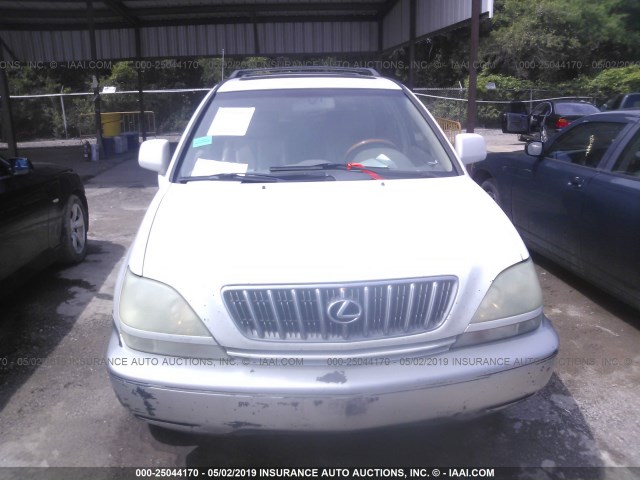 JTJGF10U830163700 - 2003 LEXUS RX 300 WHITE photo 6