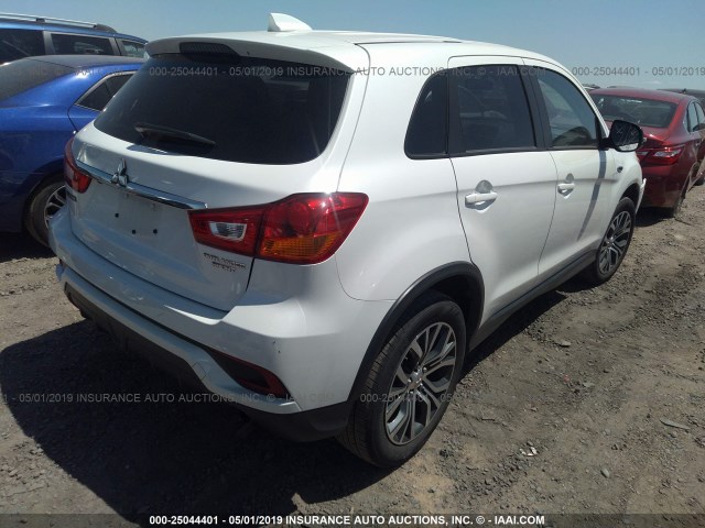 JA4AP3AUXJZ017866 - 2018 MITSUBISHI OUTLANDER SPORT ES/SE WHITE photo 4