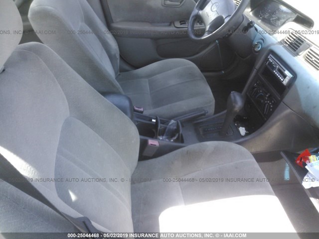 JT2BG22K9V0016826 - 1997 TOYOTA CAMRY LE/XLE Yaşıl foto 5