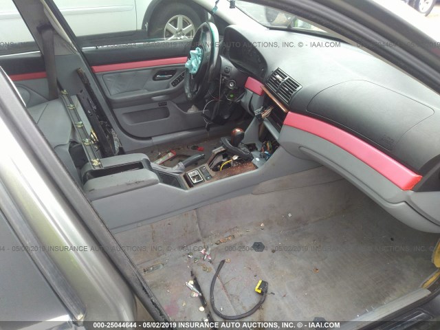 WBADT43462GZ99858 - 2002 BMW 525 I AUTOMATIC SILVER photo 5