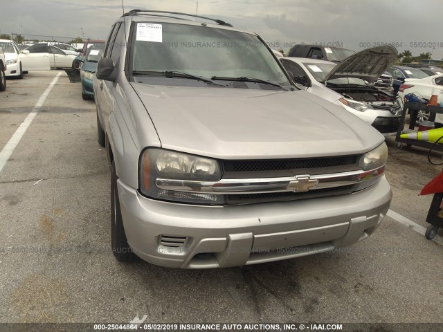 1GNDT13S152284298 - 2005 CHEVROLET TRAILBLAZER LS/LT TAN photo 6