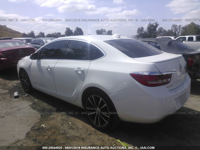 1G4PR5SK8H4114117 - 2017 BUICK VERANO SPORT TOURING WHITE photo 3