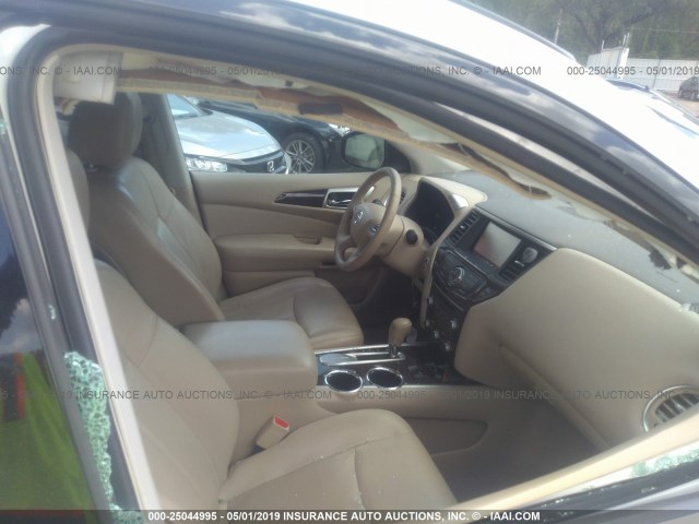 5N1AR2MN7DC686985 - 2013 NISSAN PATHFINDER S/SV/SL/PLATINUM WHITE photo 5