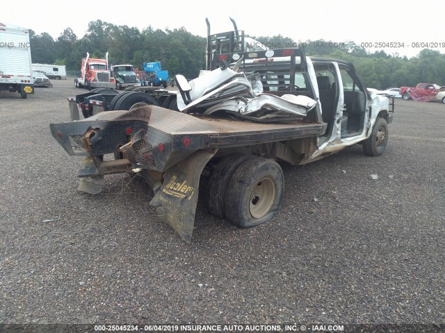 1GBJK33D47F176348 - 2007 CHEVROLET SILVERADO K3500 WHITE photo 4