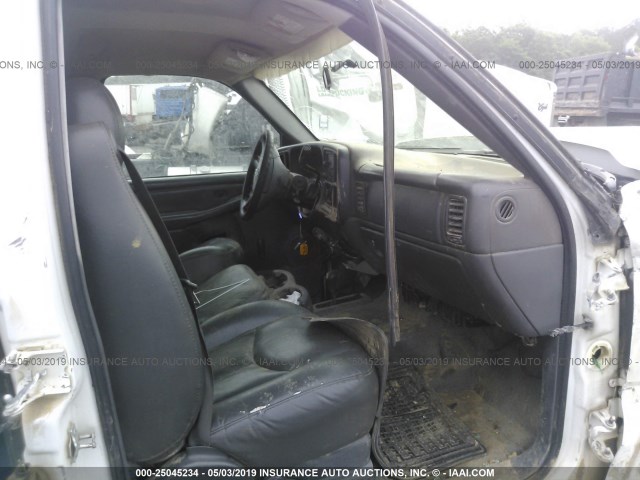 1GBJK33D47F176348 - 2007 CHEVROLET SILVERADO K3500 WHITE photo 5