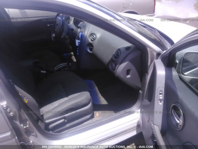 2G2WS522441132757 - 2004 PONTIAC GRAND PRIX GT2 ვერცხლისფერი ფოტო 5