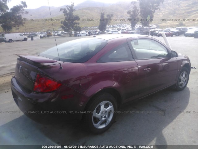 1G2AL18F987250550 - 2008 PONTIAC G5 RED photo 4