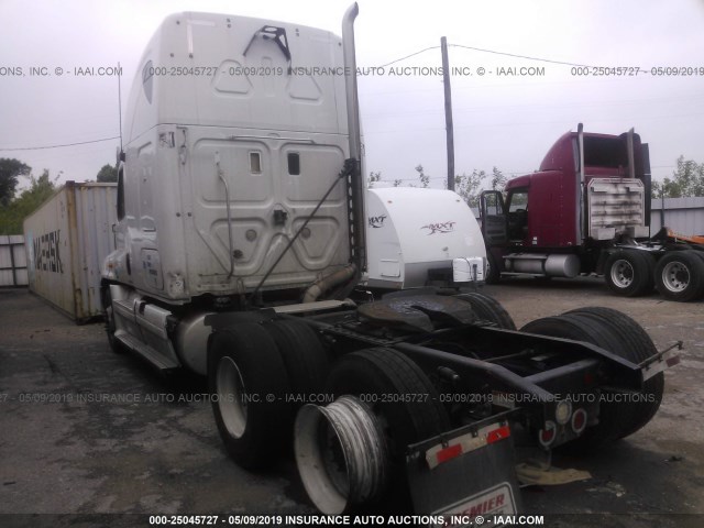 1FUJGLDR8CSBE9203 - 2012 FREIGHTLINER CASCADIA 125  WHITE photo 3