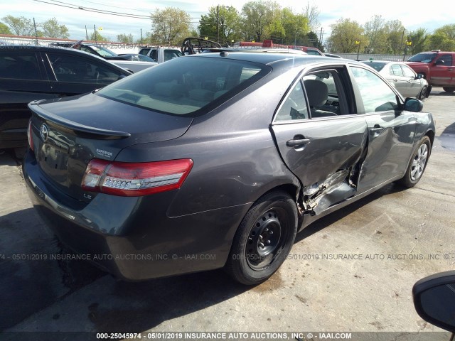 4T1BF3EK6BU746172 - 2011 TOYOTA CAMRY SE/LE/XLE GRAY photo 4