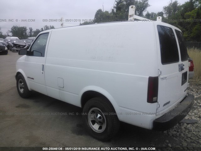 1GCDL19W51B107380 - 2001 CHEVROLET ASTRO WHITE photo 3