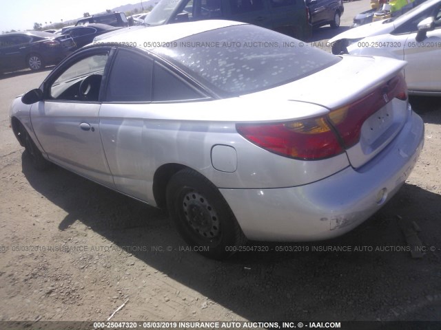 1G8ZY12742Z208861 - 2002 SATURN SC2 SILVER photo 3