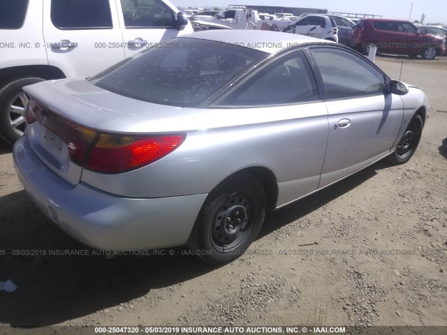 1G8ZY12742Z208861 - 2002 SATURN SC2 SILVER photo 4