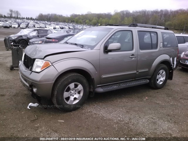 5N1AR18WX6C642947 - 2006 NISSAN PATHFINDER LE/SE/XE Pewter photo 2