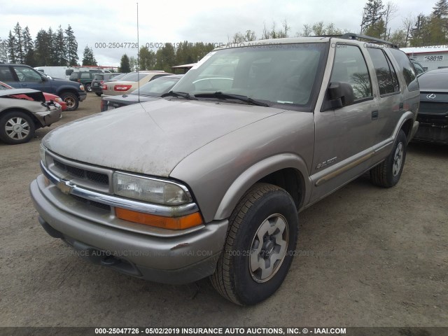 1GNDT13X23K144561 - 2003 CHEVROLET BLAZER GOLD photo 2