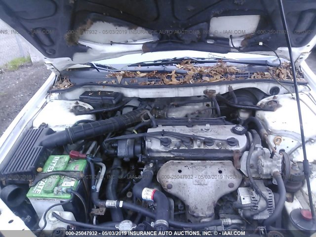 1HGCF8649WA258669 - 1998 HONDA ACCORD DX WHITE photo 10