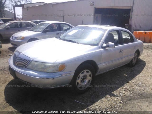 1LNHM97V2YY871407 - 2000 LINCOLN CONTINENTAL  SILVER photo 2