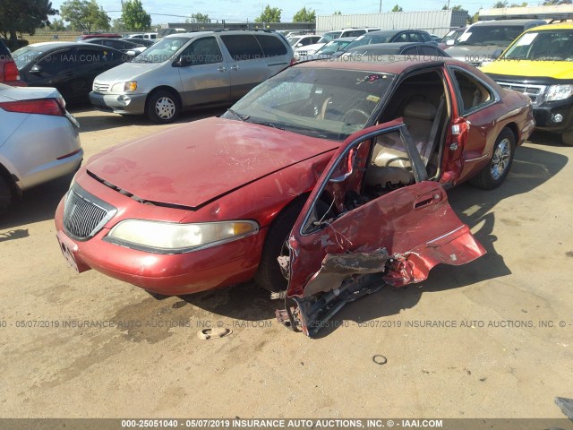 1LNLM91V8VY614668 - 1997 LINCOLN MARK VIII RED photo 2