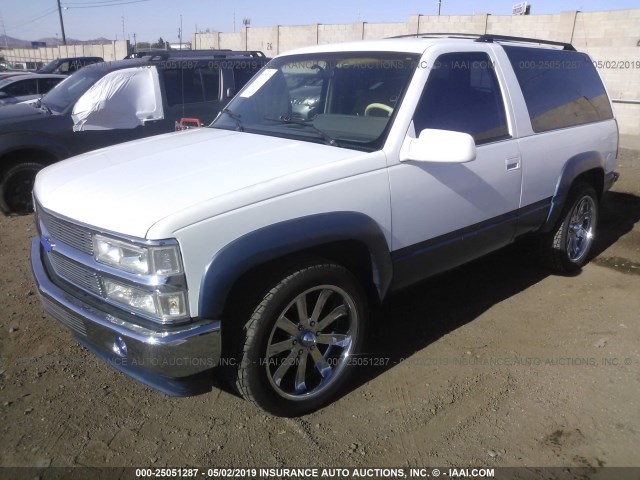 1GKEK18K9RJ738645 - 1994 GMC YUKON WHITE photo 2