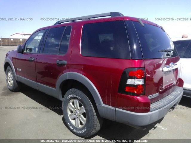 1FMEU73E16UB41277 - 2006 FORD EXPLORER XLT RED photo 3