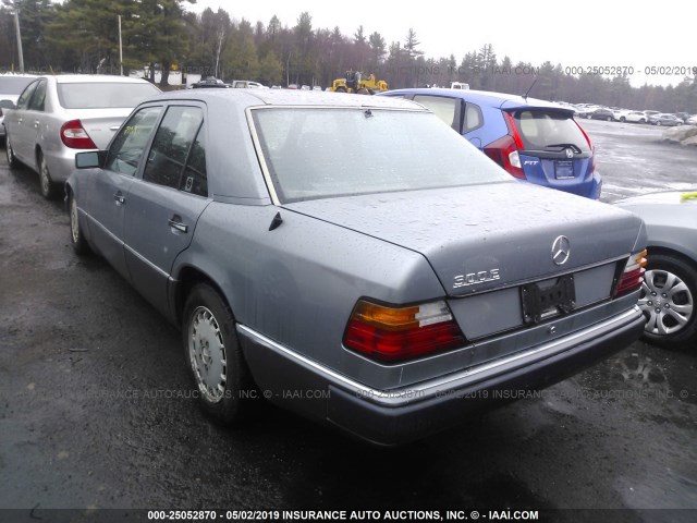 WDBEA30D0LB273258 - 1990 MERCEDES-BENZ 300 E GRAY photo 3