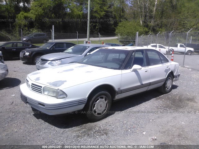 1G3HN52K2S4838400 - 1995 OLDSMOBILE 88 ROYALE WHITE photo 2