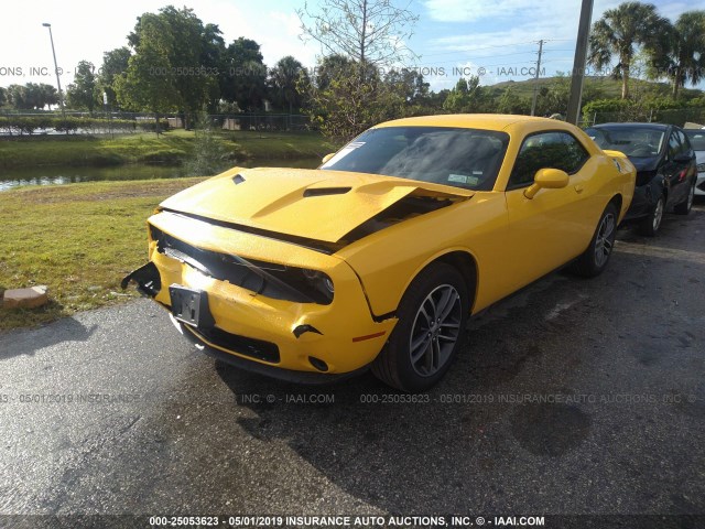 2C3CDZGGXKH532223 - 2019 DODGE CHALLENGER SXT YELLOW photo 2