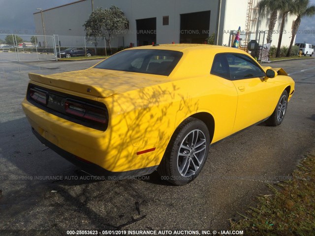 2C3CDZGGXKH532223 - 2019 DODGE CHALLENGER SXT YELLOW photo 4