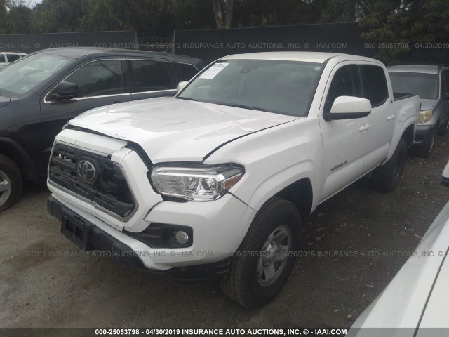 5TFAX5GN4KX133384 - 2019 TOYOTA Tacoma DOUBLE CAB/SR/SR5 WHITE photo 2