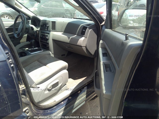 1J4GS48K55C567259 - 2005 JEEP GRAND CHEROKEE LAREDO/COLUMBIA/FREEDOM 黑色 照片 5