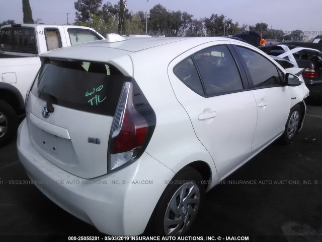 JTDKDTB30G1117717 - 2016 TOYOTA PRIUS C WHITE photo 4