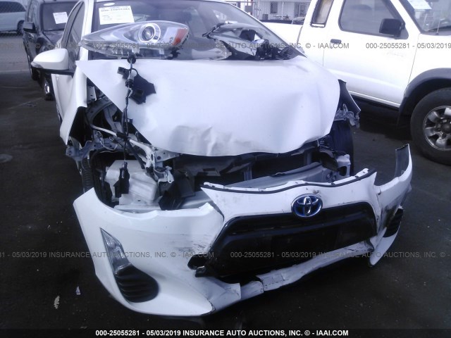 JTDKDTB30G1117717 - 2016 TOYOTA PRIUS C WHITE photo 6