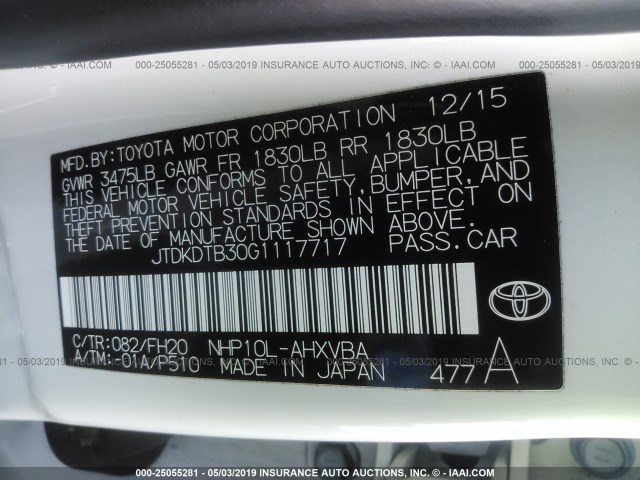 JTDKDTB30G1117717 - 2016 TOYOTA PRIUS C WHITE photo 9