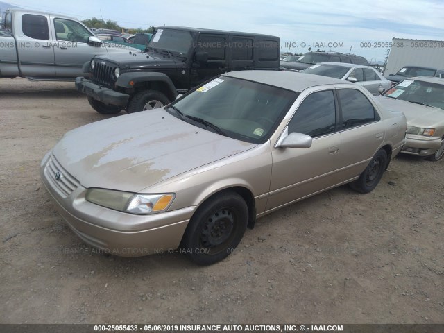 JT2BF28K8W0125080 - 1998 TOYOTA CAMRY LE/XLE Gold Foto 2