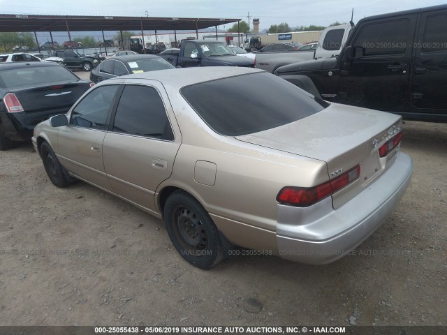 JT2BF28K8W0125080 - 1998 TOYOTA CAMRY LE/XLE GOLD photo 3
