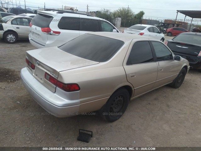 JT2BF28K8W0125080 - 1998 TOYOTA CAMRY LE/XLE GOLD photo 4