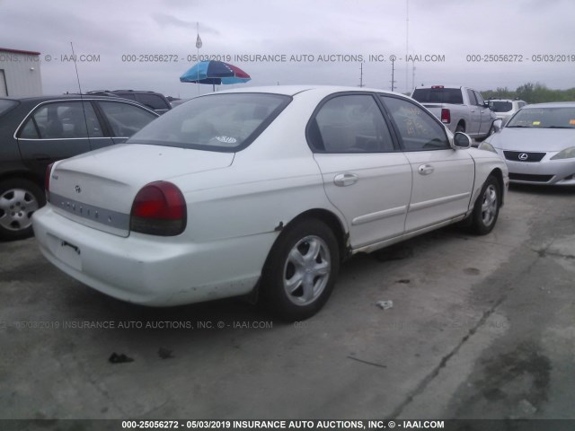 KMHWF25S1YA319259 - 2000 HYUNDAI SONATA GL WHITE photo 4