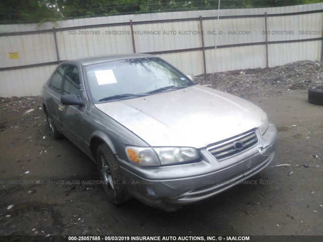 4T1BG22K7YU004156 - 2000 TOYOTA CAMRY CE/LE/XLE GRAY photo 1