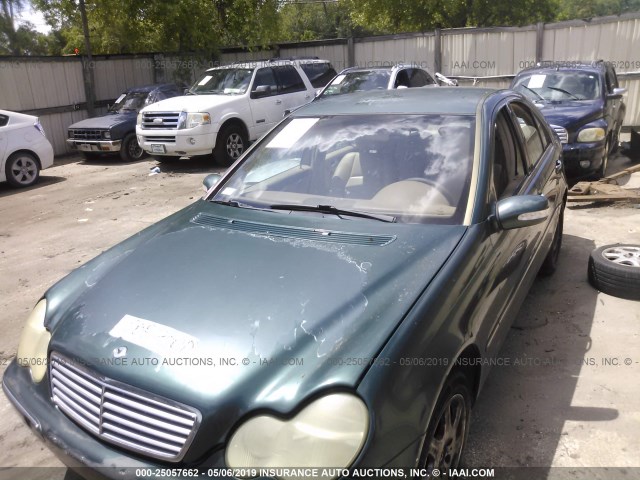 WDBRF61J11F077876 - 2001 MERCEDES-BENZ C 240 GREEN photo 2