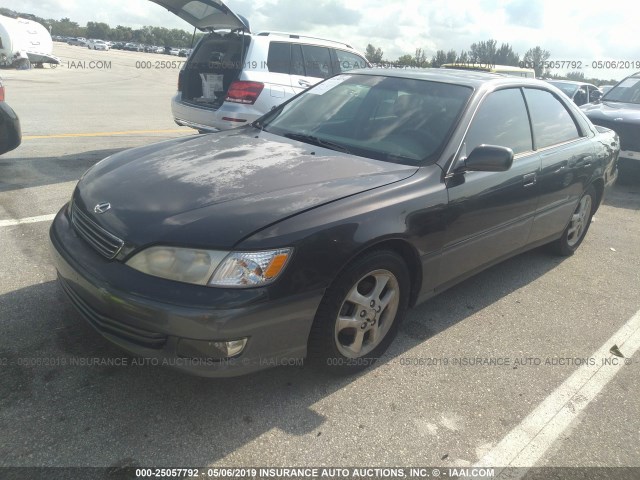 JT8BF28G7Y0271829 - 2000 LEXUS ES 300 GRAY photo 2