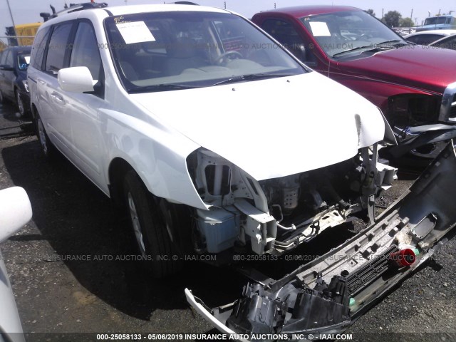 KNDMG4C30A6328785 - 2010 KIA SEDONA LX WHITE photo 1