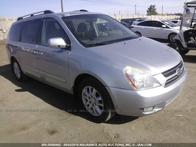 KNDMB233766039218 - 2006 KIA SEDONA EX/LX SILVER photo 1