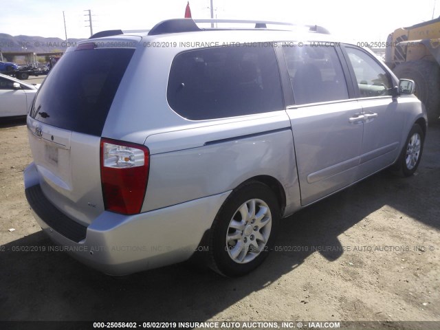 KNDMB233766039218 - 2006 KIA SEDONA EX/LX SILVER photo 4