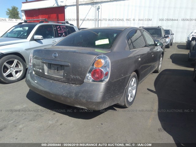 1N4AL11DX4C191116 - 2004 NISSAN ALTIMA S/SL GRAY photo 4