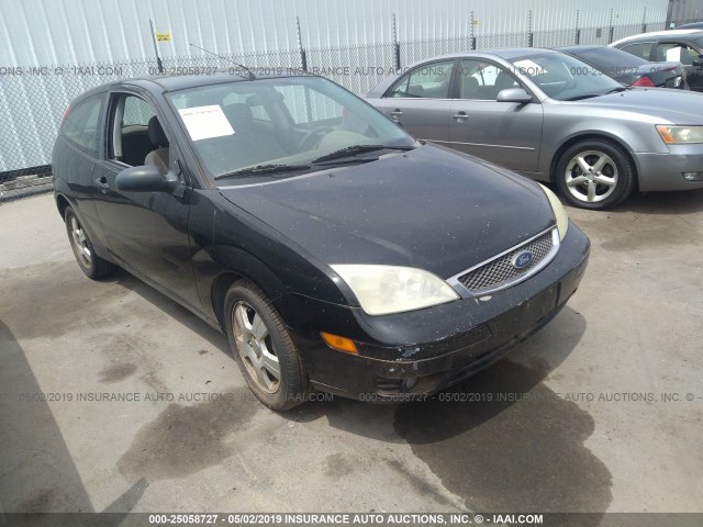 3FAFP31N55R112002 - 2005 FORD FOCUS ZX3 BLACK photo 1