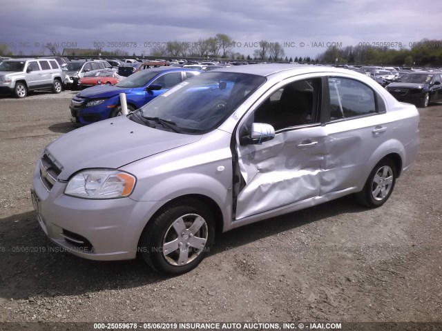 KL1TD56628B190708 - 2008 CHEVROLET AVEO LS SILVER photo 2