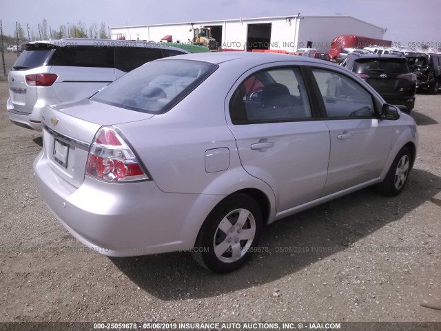 KL1TD56628B190708 - 2008 CHEVROLET AVEO LS SILVER photo 4